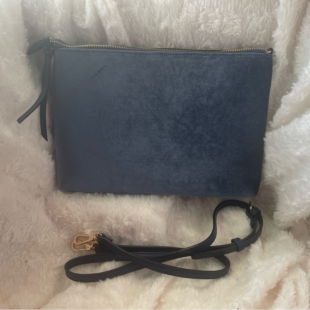 Beautiful, like new condition, blue velvet envelope purse/bag / clutch.